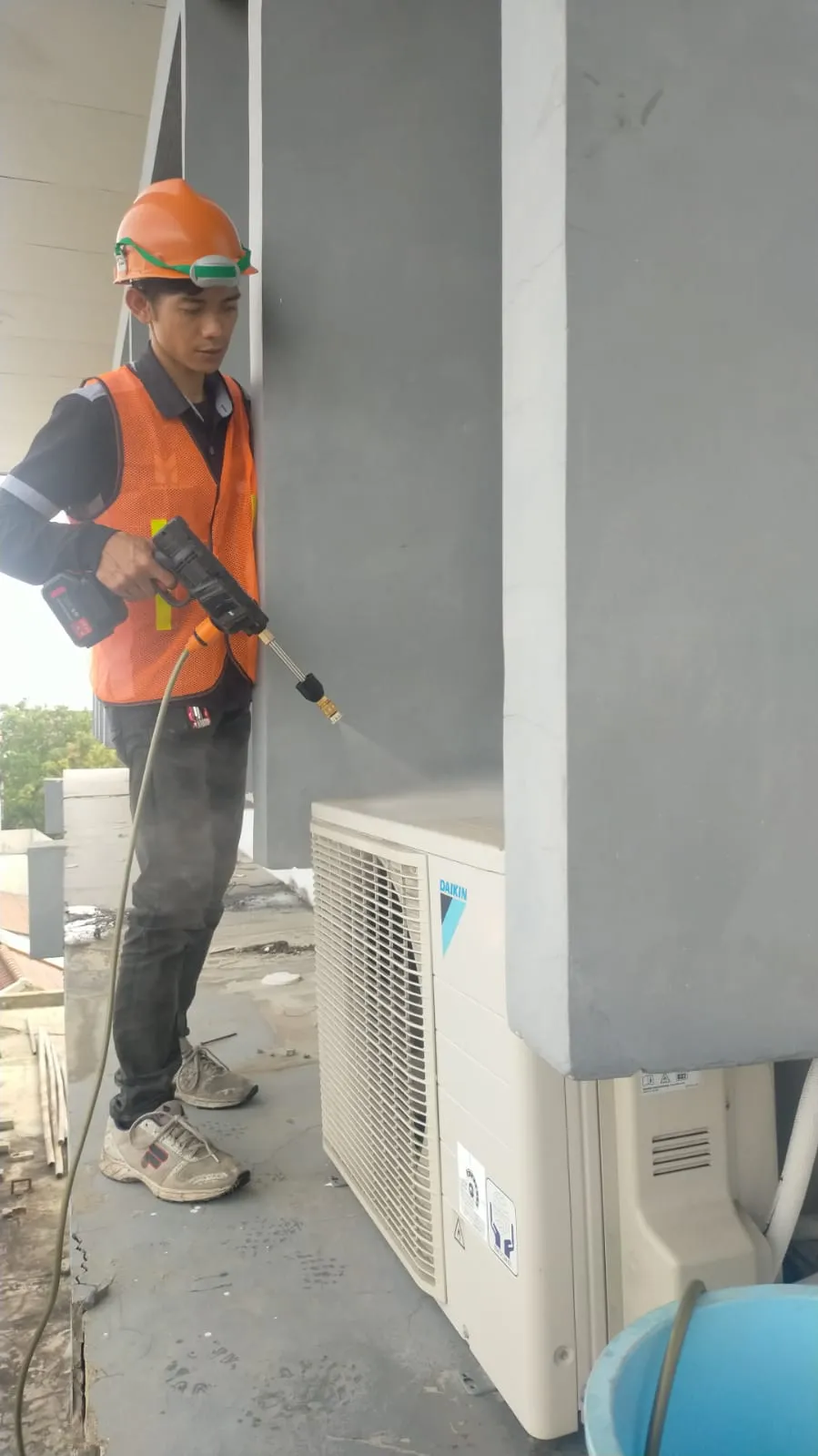 Pembersihan evaporator di klinik