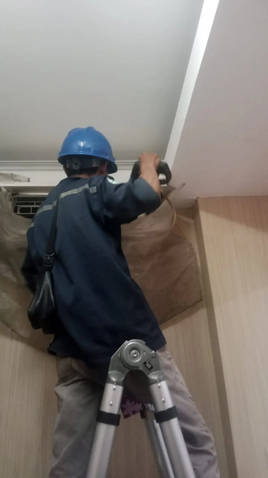 Perawatan berkala gedung klinik