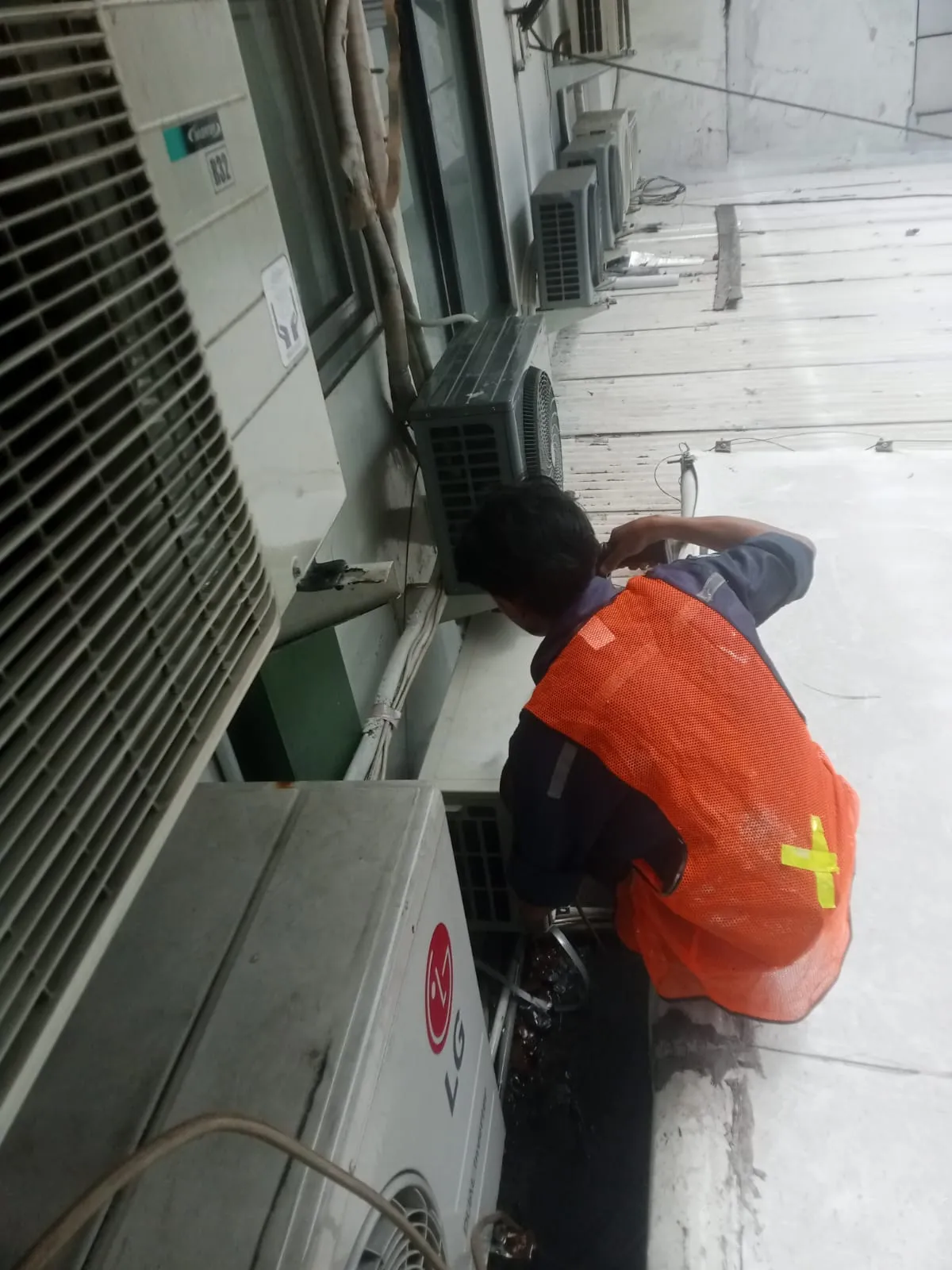 Perawatan berkala gedung klinik