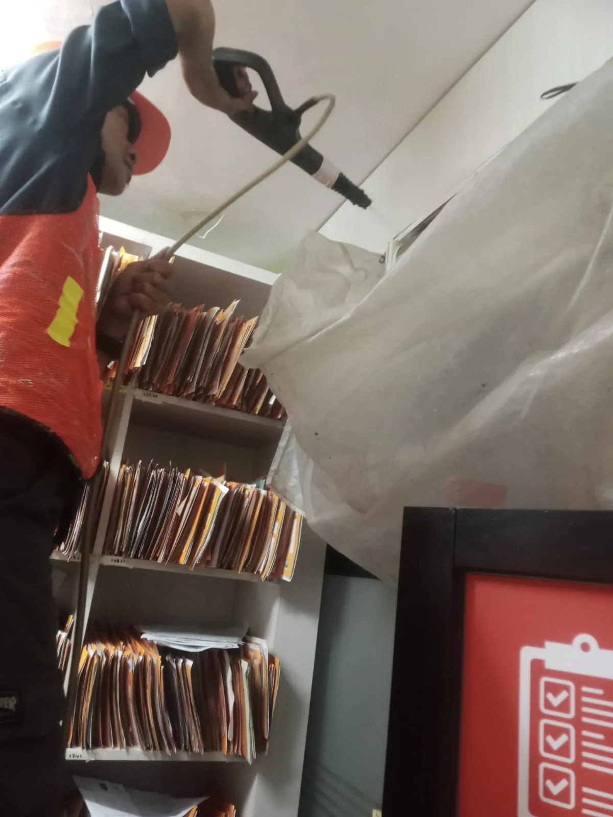 Perawatan berkala gedung klinik